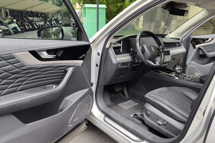 Used Hongqi HS5 2022 Revised Version 2.0T Smart Connect Flagship Edition Driver Seat