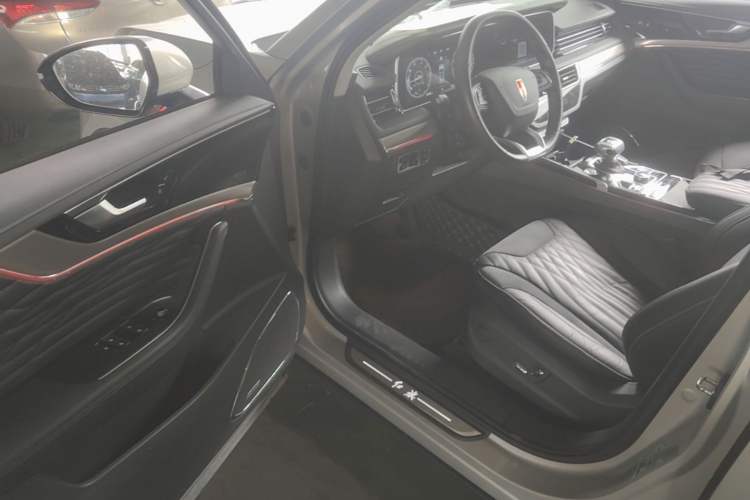 Used Hongqi HS5 2022 Revised Version 2.0T Smart Connect Flagship Edition Driver Seat