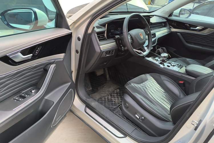 Used Hongqi HS5 2022 Facelifted Version 2.0T Smart Connect Flagship All-Wheel-Drive Edition Driver Seat