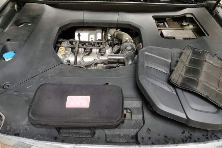 Used Hongqi HS5 2022 Revised Version 2.0T Smart Connect Flagship Edition Engine Bay