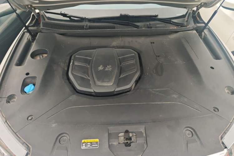 Used Hongqi HS5 2022 Revised Version 2.0T Smart Connect Flagship Edition Engine Bay