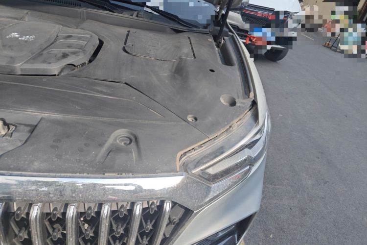Used Hongqi HS5 2022 Facelifted Version 2.0T Smart Connect Flagship All-Wheel-Drive Edition Engine Bay Left