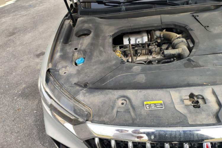 Used Hongqi HS5 2022 2.0T Smart Connect Flagship Edition Engine Bay Right