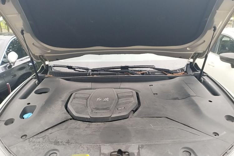 Used Hongqi HS5 2022 Revised Version 2.0T Smart Connect Flagship Edition Engine Bay