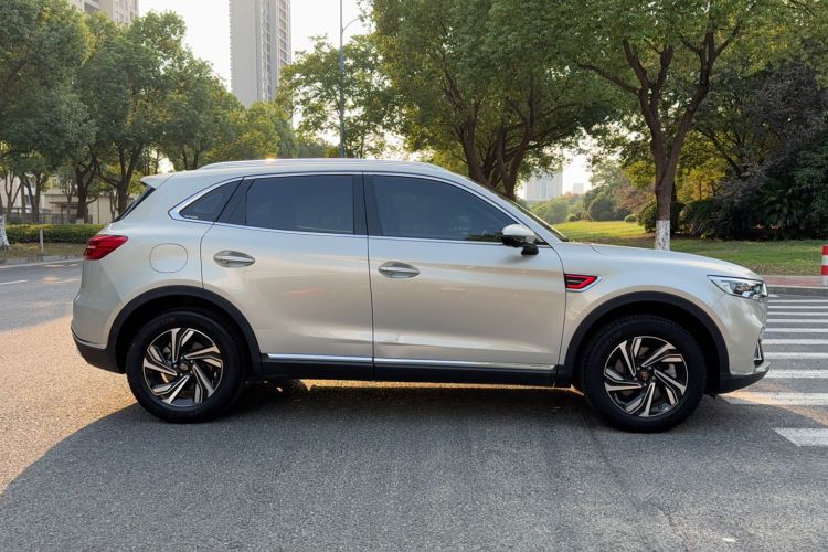Used Hongqi HS5 2022 Revised Version 2.0T Smart Connect Flagship Edition Exterior 2