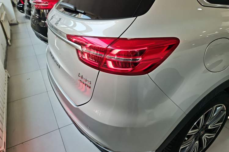 Used Hongqi HS5 2022 Facelifted Version 2.0T Smart Connect Flagship All-Wheel-Drive Edition Exterior 3