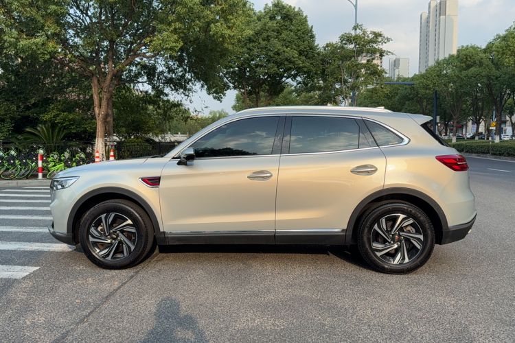 Used Hongqi HS5 2022 Revised Version 2.0T Smart Connect Flagship Edition Exterior 5