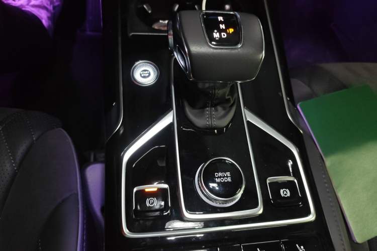Used Hongqi HS5 2022 Revised Version 2.0T Smart Connect Flagship Edition Gear Lever