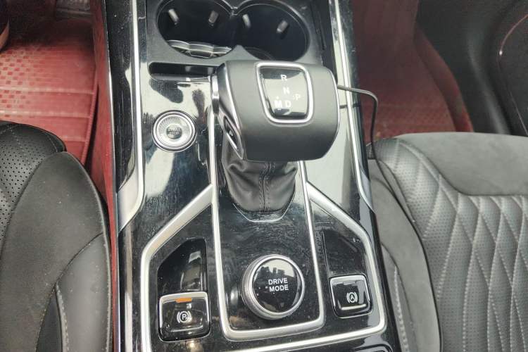 Used Hongqi HS5 2022 Revised Version 2.0T Smart Connect Flagship Edition Gear Lever