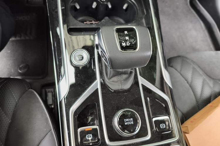 Used Hongqi HS5 2022 Revised Version 2.0T Smart Connect Flagship Edition Gear Lever