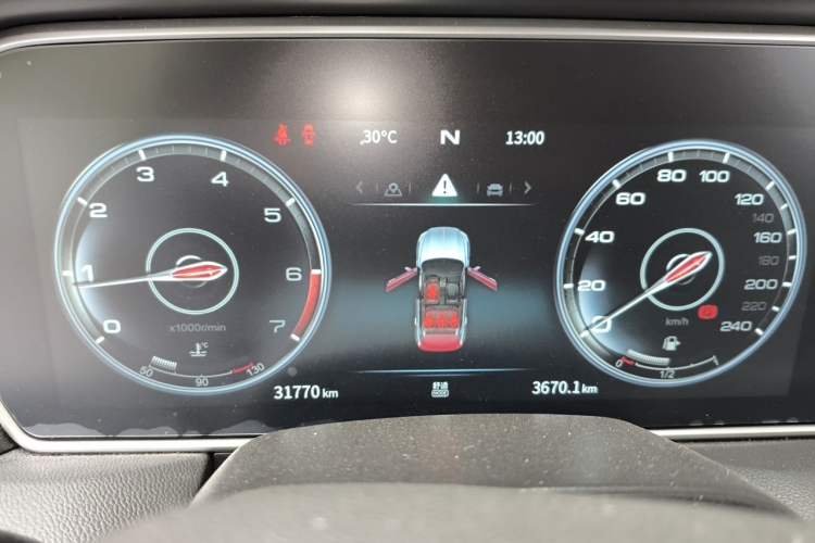 Used Hongqi HS5 2022 Revised Version 2.0T Smart Connect Flagship Edition Instrument Cluster