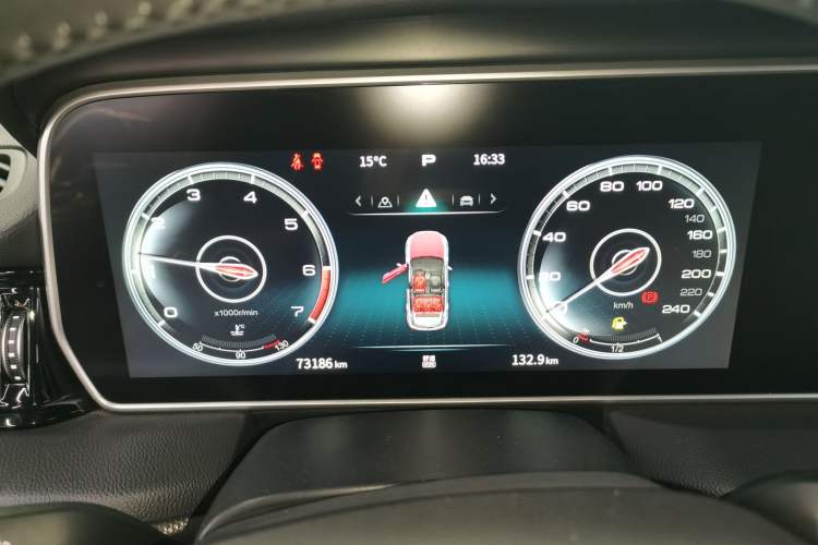 Used Hongqi HS5 2022 Facelifted Version 2.0T Smart Connect Flagship All-Wheel-Drive Edition Instrument Cluster