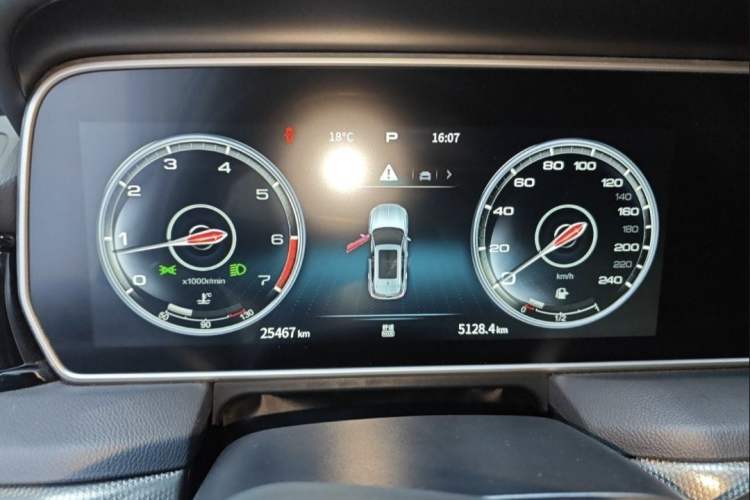 Used Hongqi HS5 2022 Revised Version 2.0T Smart Connect Flagship Edition Instrument Cluster