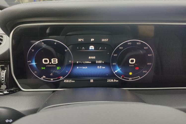 Used Hongqi HS5 2022 Revised Version 2.0T Smart Connect Flagship Edition Instrument Cluster