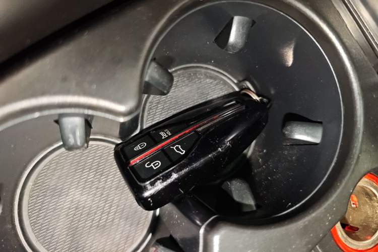 Used Hongqi HS5 2022 Facelifted Version 2.0T Smart Connect Flagship All-Wheel-Drive Edition Interior 1