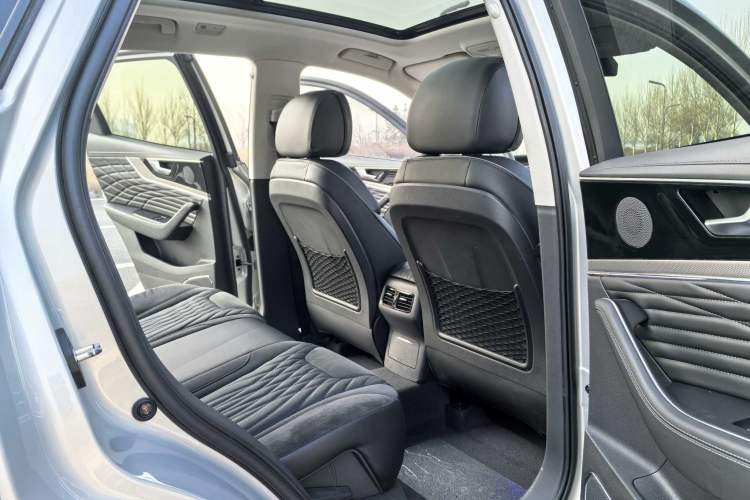Used Hongqi HS5 2022 Facelifted Version 2.0T Smart Connect Flagship All-Wheel-Drive Edition Interior 7