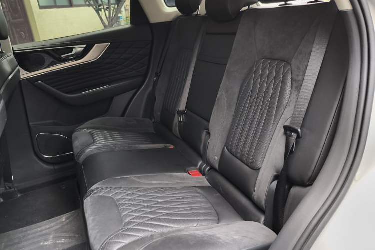 Used Hongqi HS5 2022 Revised Version 2.0T Smart Connect Flagship Edition Left Rear Seat