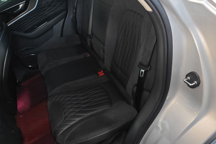 Used Hongqi HS5 2022 Revised Version 2.0T Smart Connect Flagship Edition Left Rear Seat