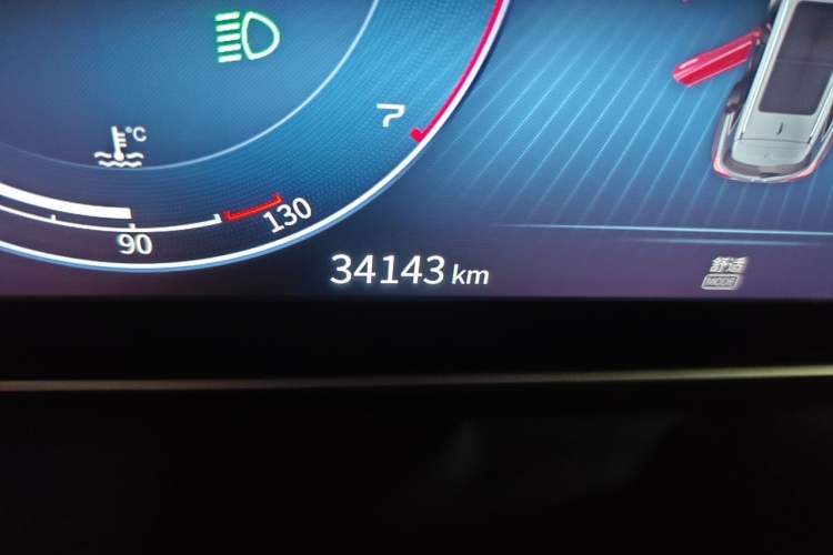 Used Hongqi HS5 2022 Revised Version 2.0T Smart Connect Flagship Edition Odometer Close Up