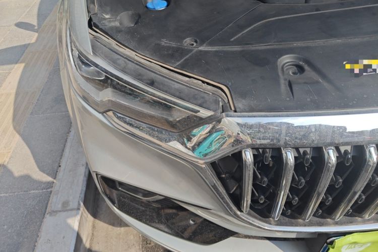 Used Hongqi HS5 2022 Facelifted Version 2.0T Smart Connect Flagship All-Wheel-Drive Edition Right Front Headlight