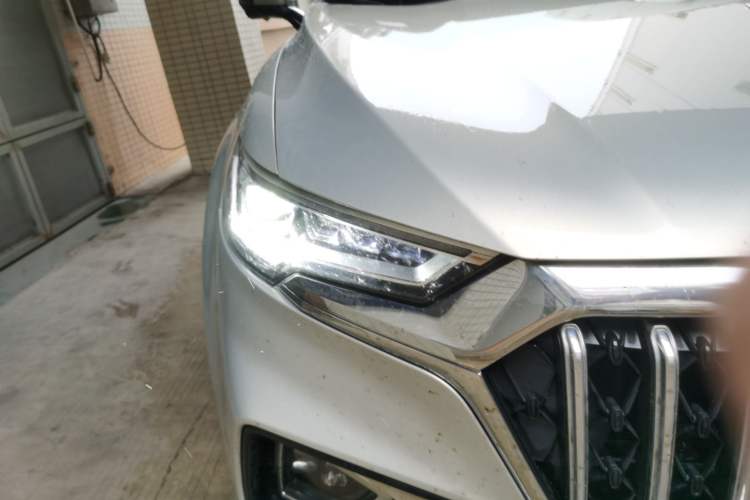 Used Hongqi HS5 2022 Revised Version 2.0T Smart Connect Flagship Edition Right Front Headlight