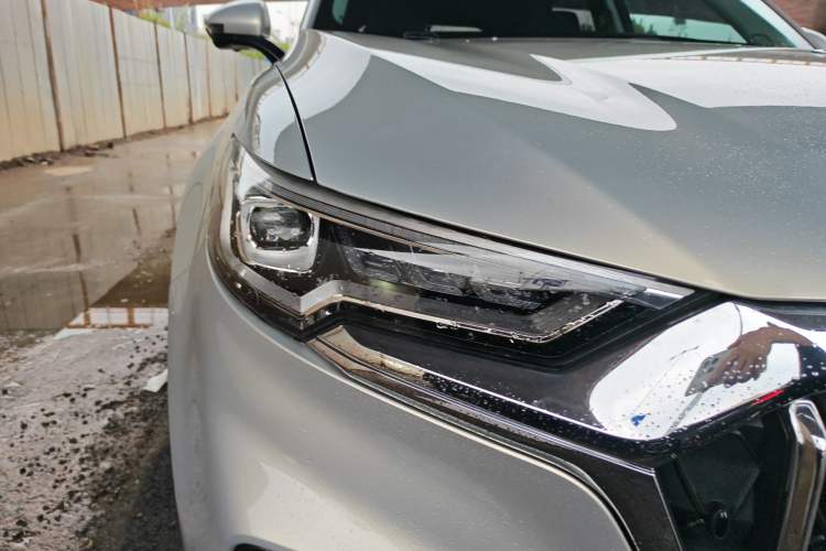 Used Hongqi HS5 2022 2.0T Smart Connect Flagship Edition Right Front Headlight