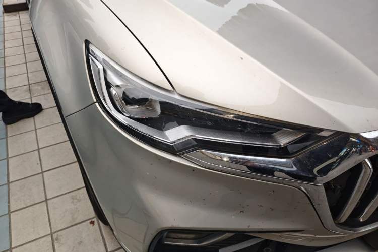 Used Hongqi HS5 2022 Revised Version 2.0T Smart Connect Flagship Edition Right Front Headlight