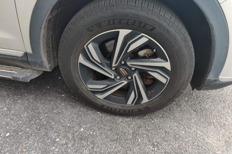 Used Hongqi HS5 2022 2.0T Smart Connect Flagship Edition Right Front Wheel Hub