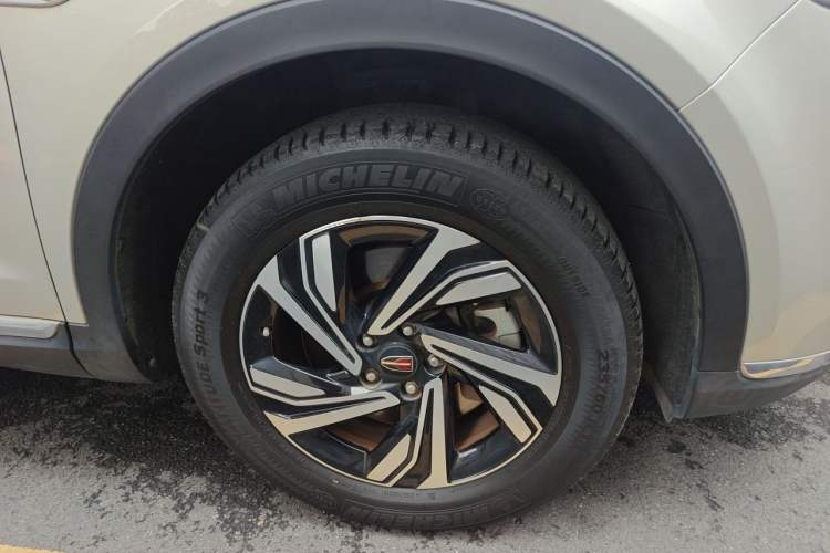 Used Hongqi HS5 2022 2.0T Smart Connect Flagship Enjoyment Purchase Edition Right Front Wheel Hub