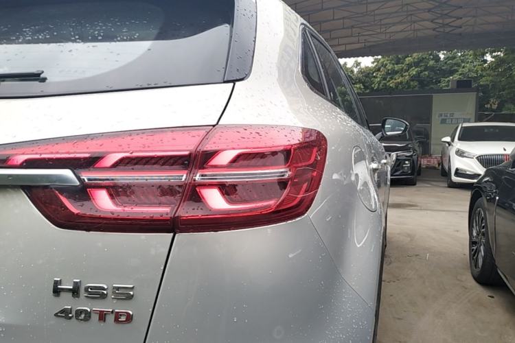Used Hongqi HS5 2022 Revised Version 2.0T Smart Connect Flagship Edition Right Rear Taillight