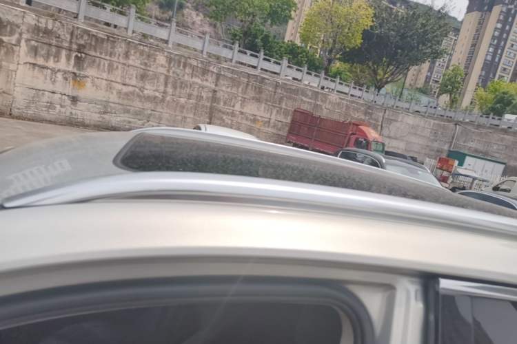Used Hongqi HS5 2022 Facelifted Version 2.0T Smart Connect Flagship All-Wheel-Drive Edition Roof