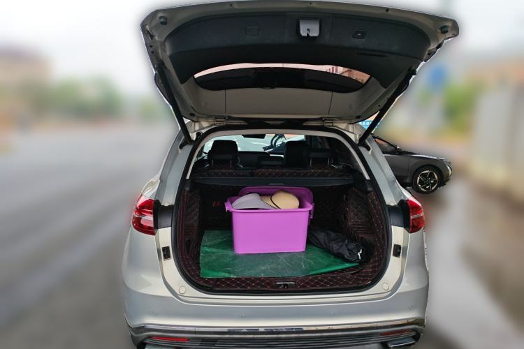 Used Hongqi HS5 2022 2.0T Smart Connect Flagship Edition Trunk