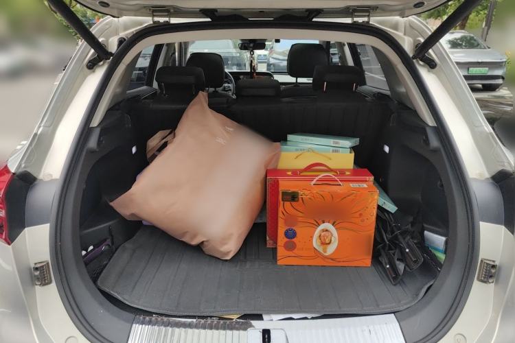Used Hongqi HS5 2022 Revised Version 2.0T Smart Connect Flagship Edition Trunk