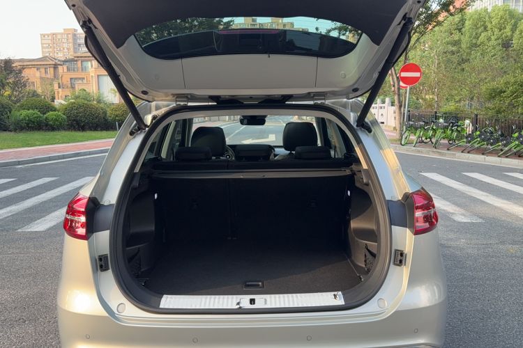 Used Hongqi HS5 2022 Revised Version 2.0T Smart Connect Flagship Edition Trunk