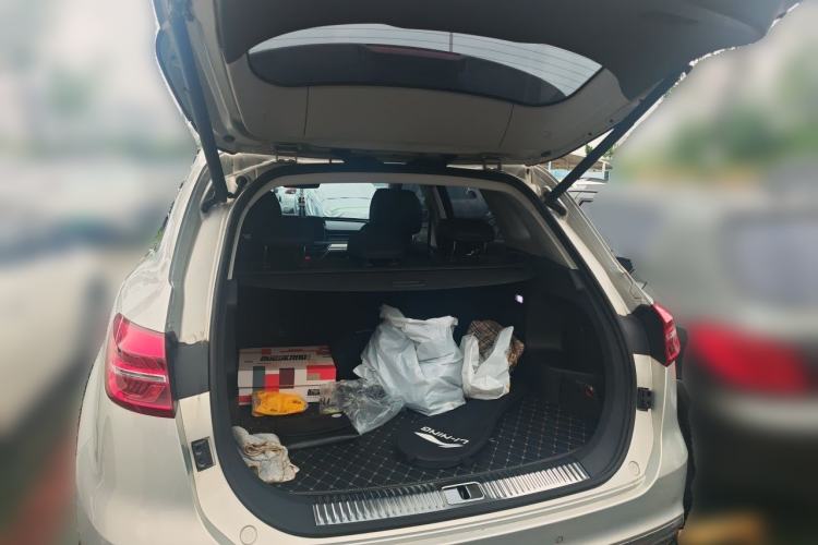 Used Hongqi HS5 2022 Revised Version 2.0T Smart Connect Flagship Edition Trunk