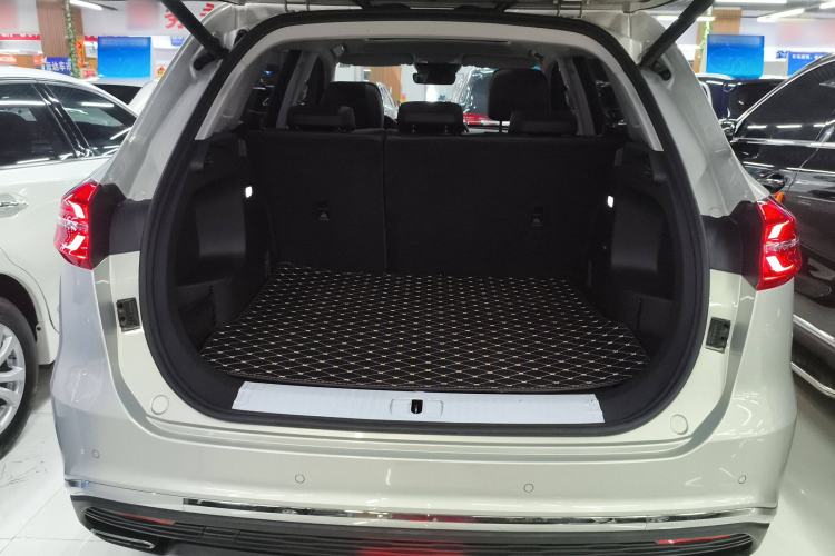 Used Hongqi HS5 2022 Revised Version 2.0T Smart Connect Flagship Edition Trunk