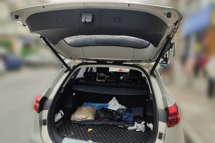 Used Hongqi HS5 2022 Revised Version 2.0T Smart Connect Flagship Edition Trunk