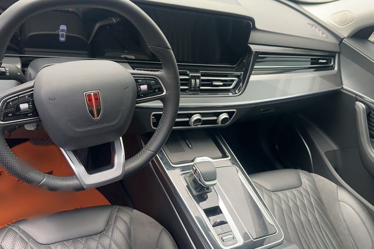 Used Hongqi HS5 2023 2.0T Qixiang Pro Edition Audio And AC Panel