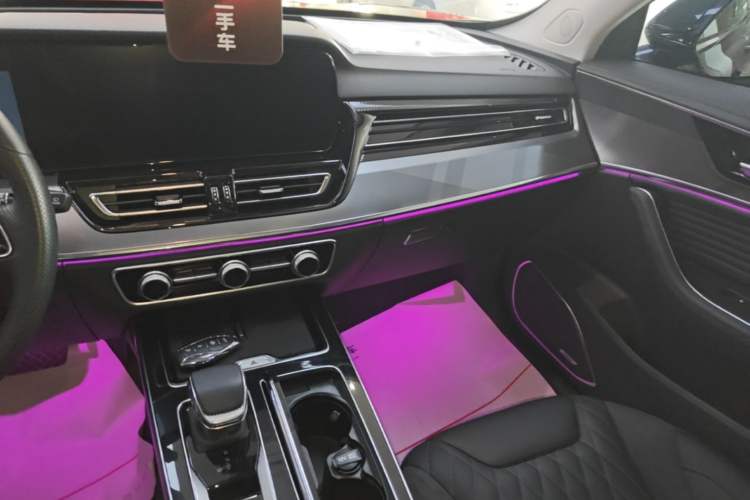Used Hongqi HS5 2023 2.0T Qixiang Pro Edition Audio And AC Panel