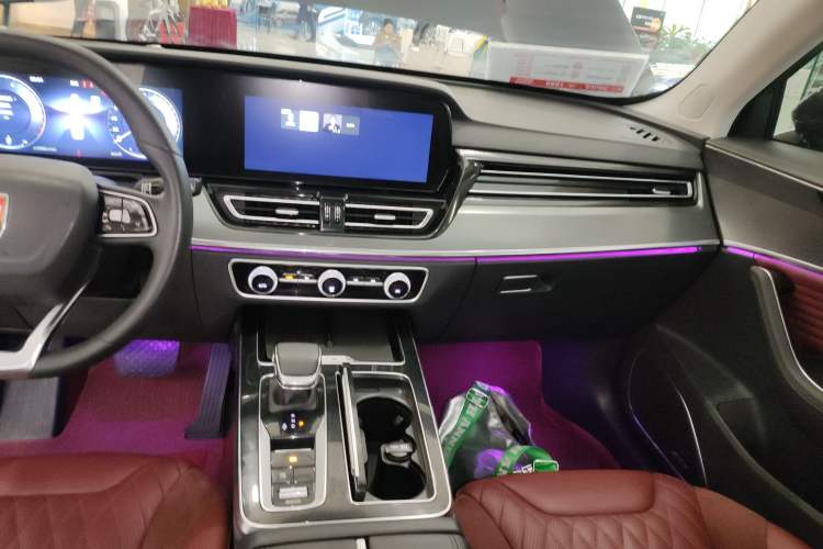 Used Hongqi HS5 2023 2.0T Qixiang Pro Edition Audio And AC Panel