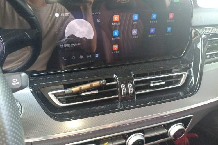 Used Hongqi HS5 2023 2.0T Qixiang Pro Edition Audio And AC Panel