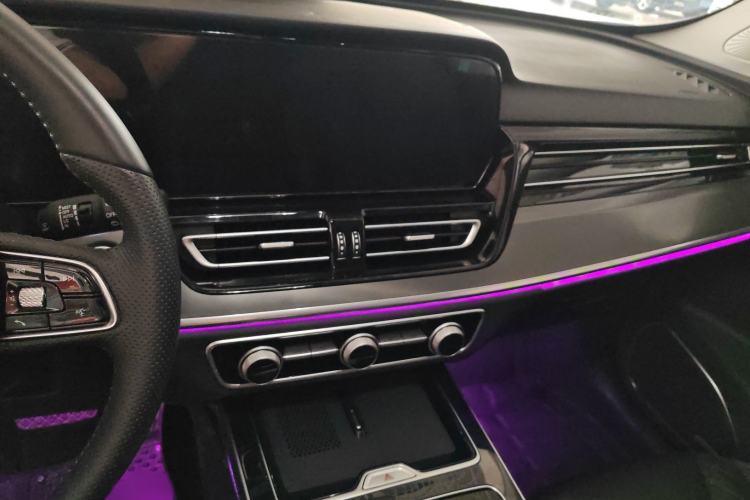 Used Hongqi HS5 2023 2.0T Qixiang Pro Edition Audio And AC Panel