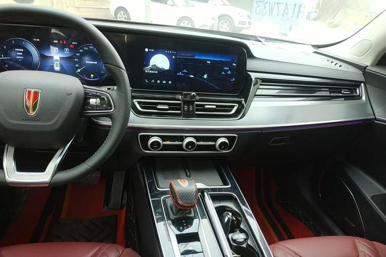 Used Hongqi HS5 2023 2.0T Qixiang Pro Edition Audio And AC Panel