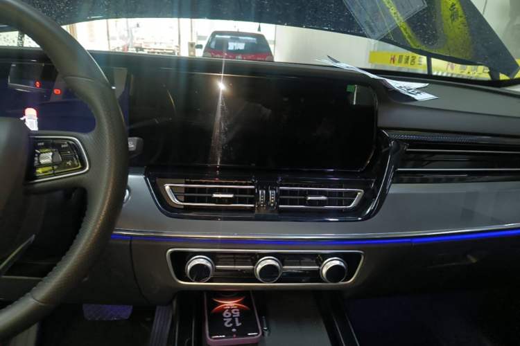 Used Hongqi HS5 2023 2.0T Qixiang Pro Edition Audio And AC Panel