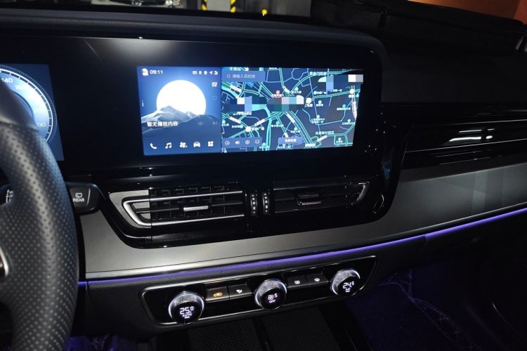 Used Hongqi HS5 2023 2.0T Qixiang Pro Edition Audio And AC Panel