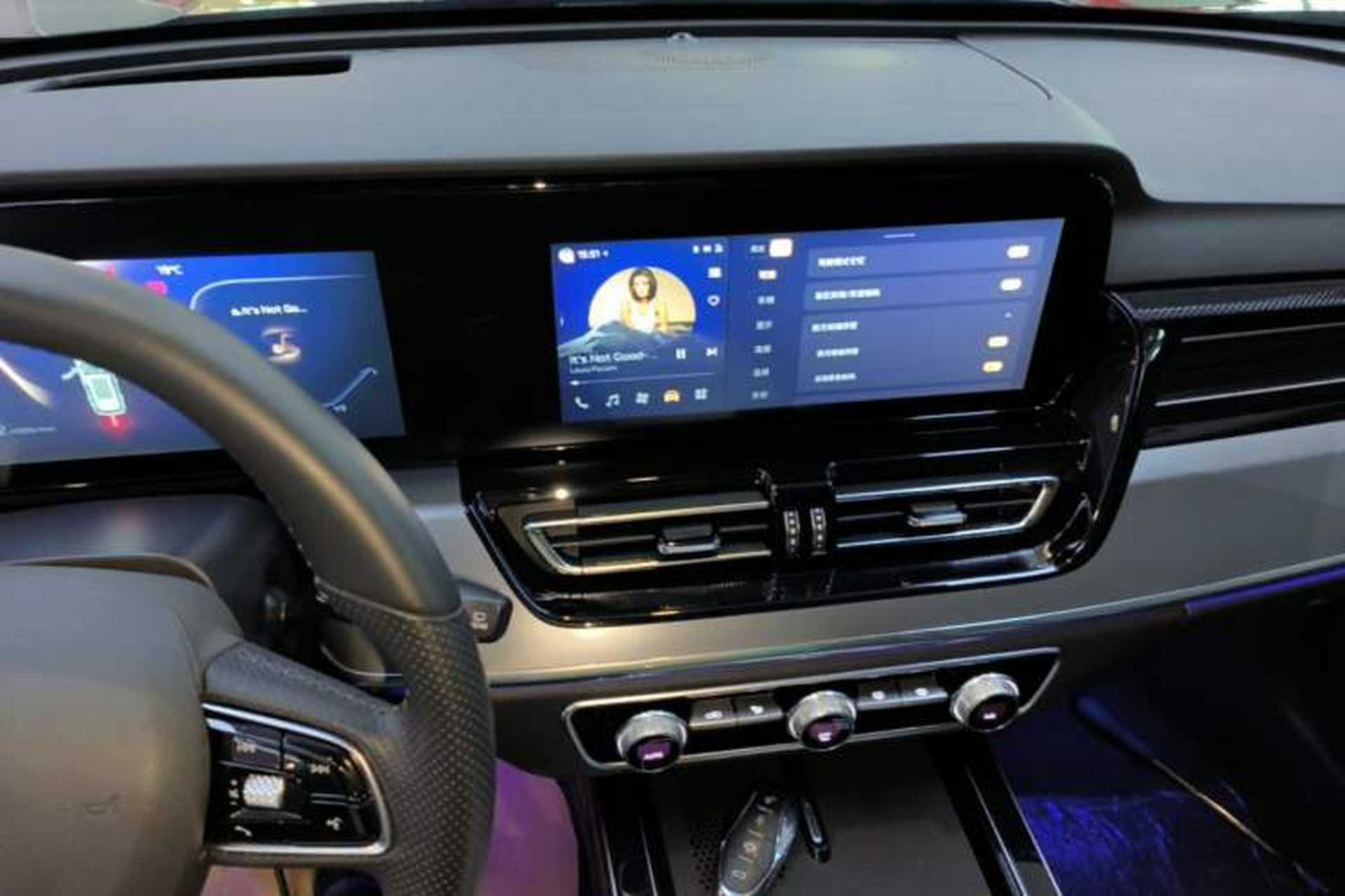 Used Hongqi HS5 2023 2.0T Qixiang Pro Edition Audio And AC Panel