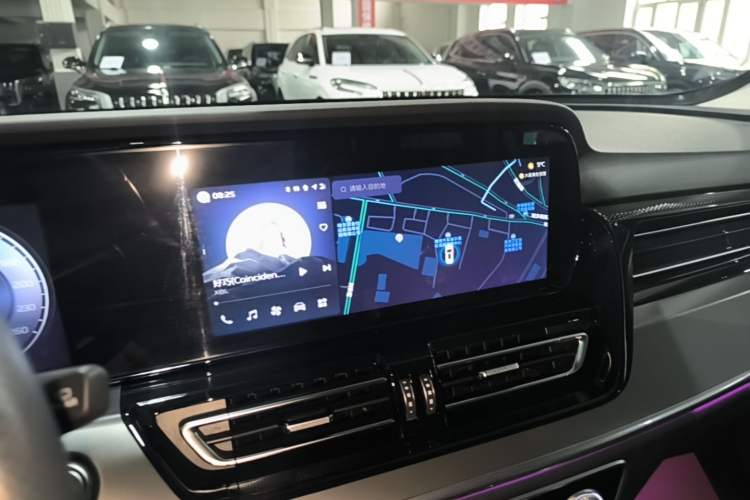 Used Hongqi HS5 2023 2.0T Qixiang Pro Edition Audio And AC Panel
