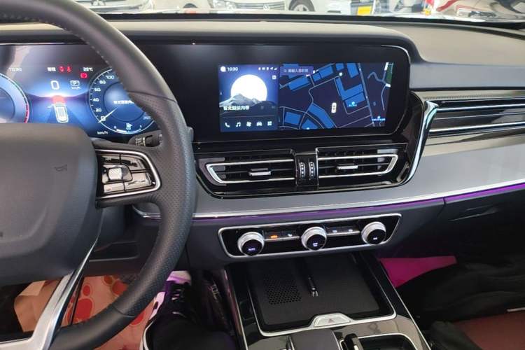 Used Hongqi HS5 2023 2.0T Qixiang Pro Edition Audio And AC Panel