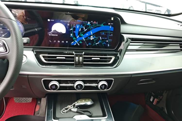 Used Hongqi HS5 2023 2.0T Qixiang Pro Edition Audio And AC Panel