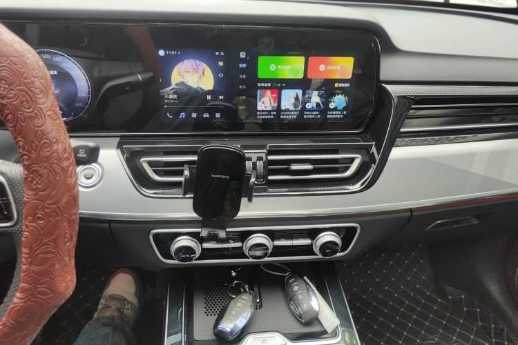 Used Hongqi HS5 2023 2.0T Qixiang Pro Edition Audio And AC Panel